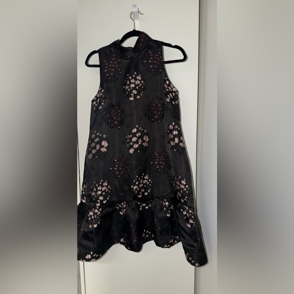 Dresses & Skirts - Floral Jacquard Dress
